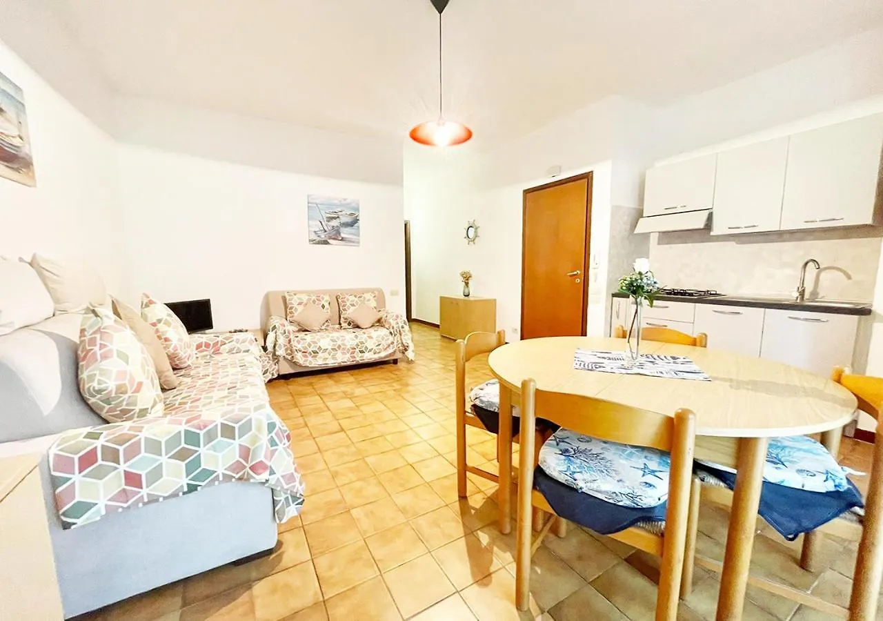 Pgs Immobiliare Srls Residenza Posidonia Trilocale Con Terrazza La Maddalena Apartment La Maddalena